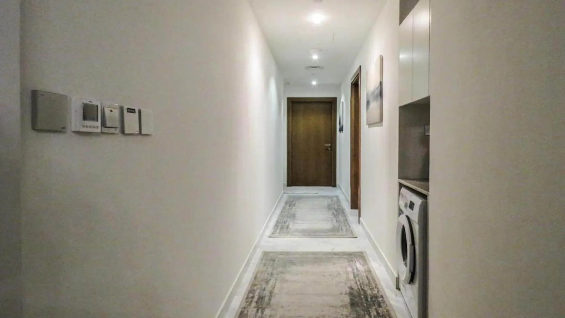 Oyo 1027 Home Binghatti Residence 2 Bhk Business Bay Dubai Apartment